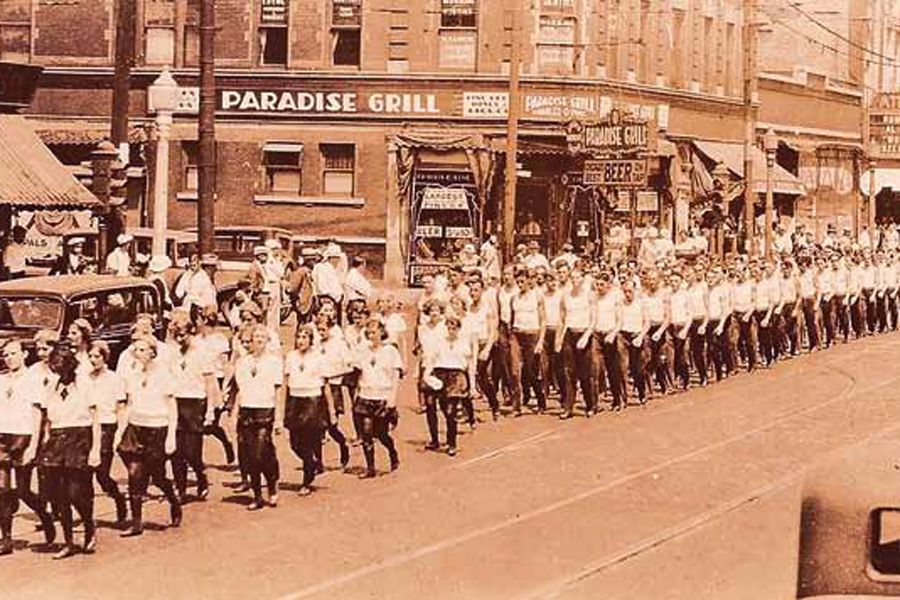 сокольский парад в чикаго, 26th Street. 1934. фото: Frank Sean . Chicago Histor y Museum